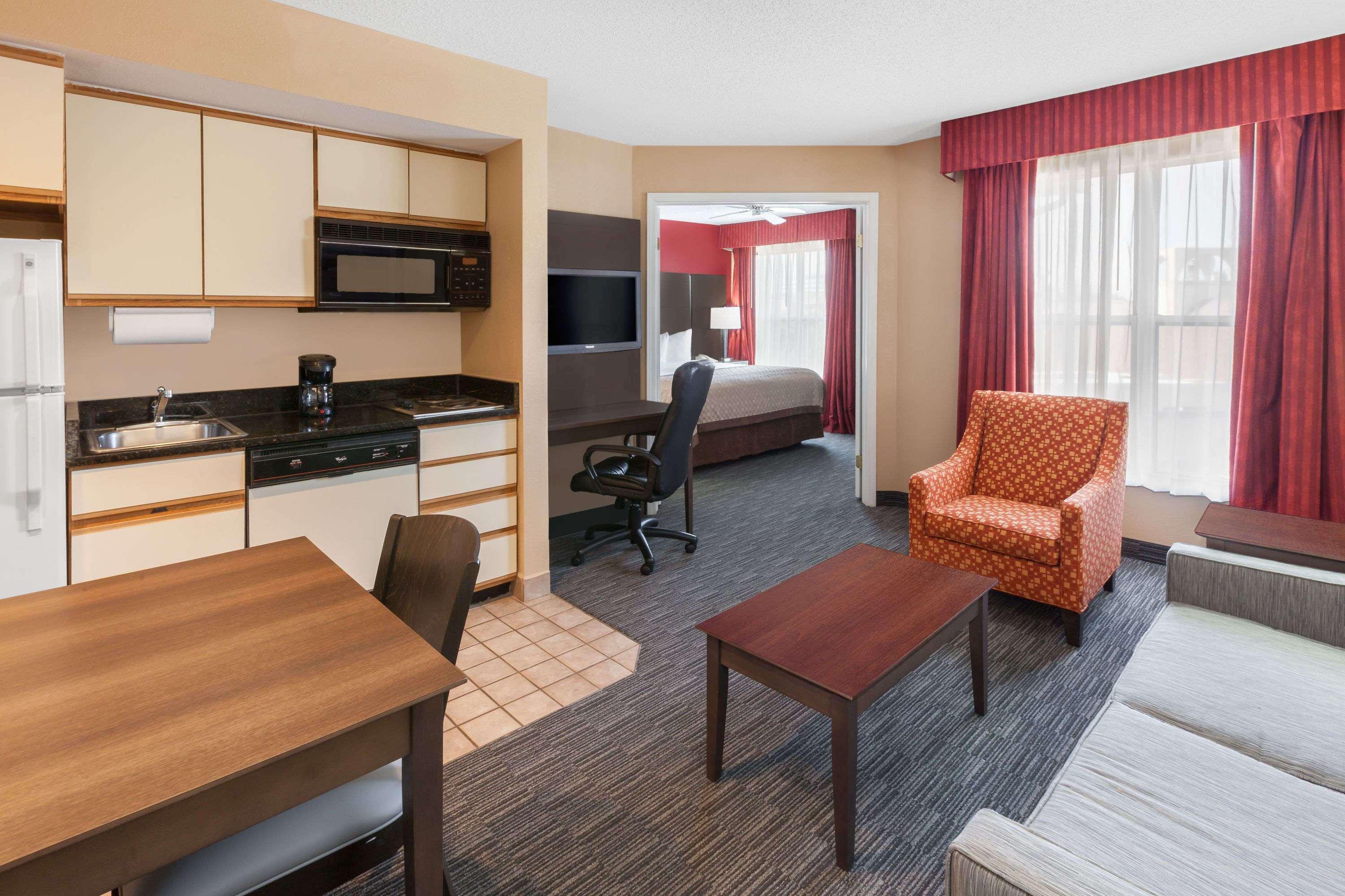 Affordable Suites Of America Detroit-Warren Exterior foto